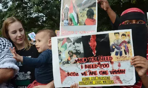 ಬೆಂಗಳೂರು: ಫೆಲೆಸ್ತೀನ್ ಜನರ ಮೇಲೆ ಇಸ್ರೇಲ್ ದಾಳಿ ಖಂಡಿಸಿ ಪ್ರತಿಭಟನೆ