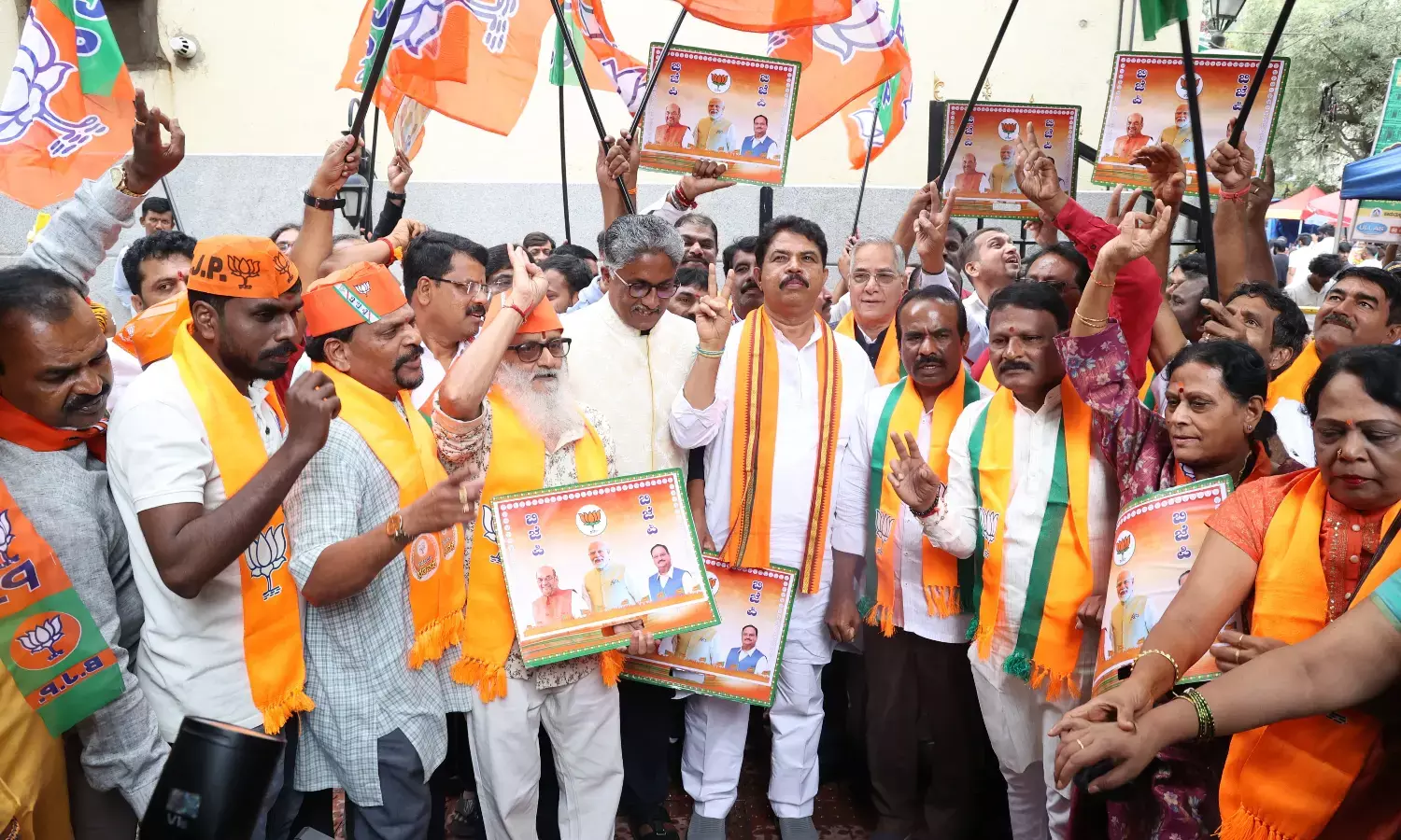 ಬೆಂಗಳೂರು: ಬಿಜೆಪಿ ಕಾರ್ಯಾಲಯದಲ್ಲಿ ಚುನಾವಣೆ ಗೆಲುವಿನ ಸಂಭ್ರಮಾಚರಣೆ