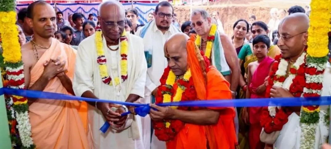 ಬೆಂಜನಪದವು : ಇಸ್ಕಾನ್ ಅಕ್ಷಯ ಪಾತ್ರ ಪ್ರತಿಷ್ಠಾನದಿಂದ ಅಡುಗೆ ಕೇಂದ್ರ ಲೋಕಾರ್ಪಣೆ ಬೆಂಜನಪದವು : ಇಸ್ಕಾನ್ ಅಕ್ಷಯ ಪಾತ್ರ ಪ್ರತಿಷ್ಠಾನದಿಂದ ಅಡುಗೆ ಕೇಂದ್ರ ಲೋಕಾರ್ಪಣೆ