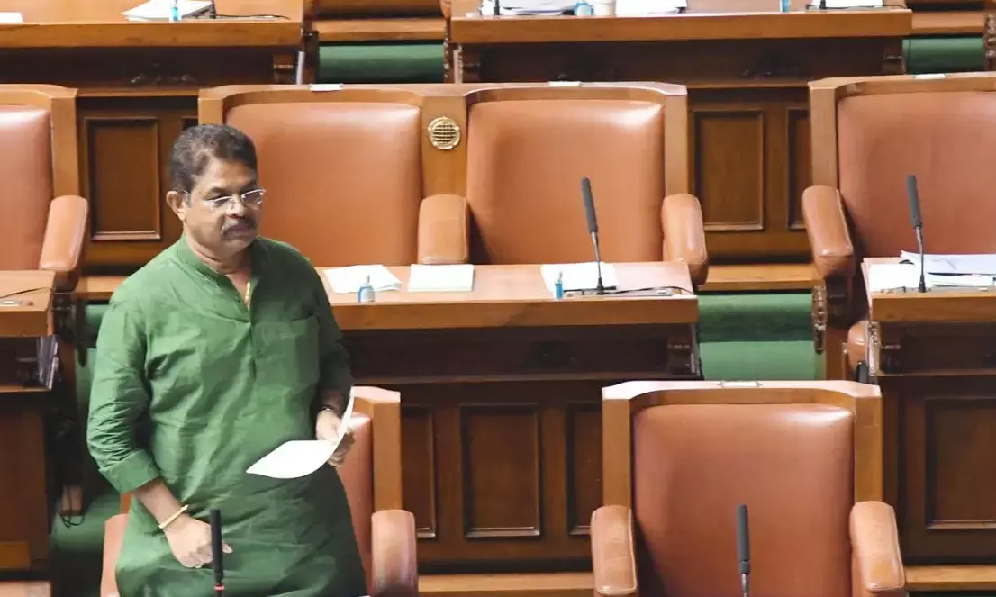 ಸದನದಲ್ಲಿ ವಿಪಕ್ಷ ನಾಯಕ ಆರ್. ಅಶೋಕ್‍ಗೆ ಅಭಿನಂದನೆ