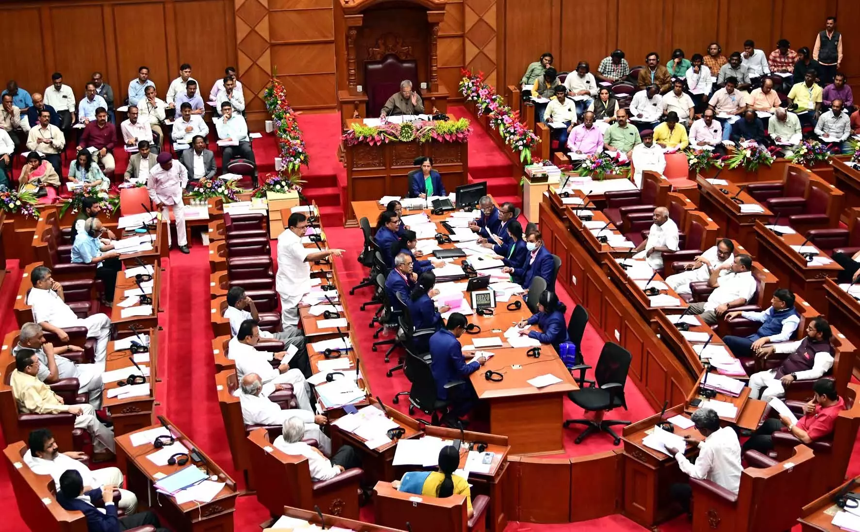 ನೈಸ್ ಸಂಸ್ಥೆಯಿಂದ 554 ಎಕರೆ ಭೂಮಿ ವಾಪಸ್ಸು ಪಡೆಯುತ್ತೇವೆ: ಸಚಿವ ಶರಣಬಸಪ್ಪ ನೈಸ್ ಸಂಸ್ಥೆಯಿಂದ 554 ಎಕರೆ ಭೂಮಿ ವಾಪಸ್ಸು ಪಡೆಯುತ್ತೇವೆ: ಸಚಿವ ಶರಣಬಸಪ್ಪ