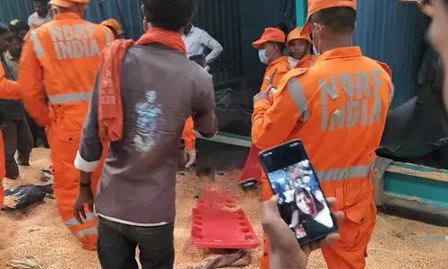 ವಿಜಯಪುರ: ಮೂಟೆ ತುಂಬುವ ಯಂತ್ರ ಕುಸಿದು ಮೂವರು ಕಾರ್ಮಿಕರು ಮೃತ್ಯು