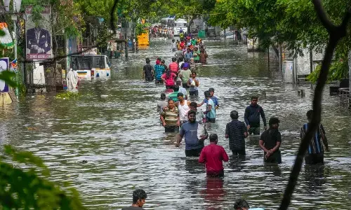 PHOTOS| ಮಿಚಾಂಗ್ ಚಂಡಮಾರುತದಿಂದ ಚೆನ್ನೈ ಜಲಾವೃತ