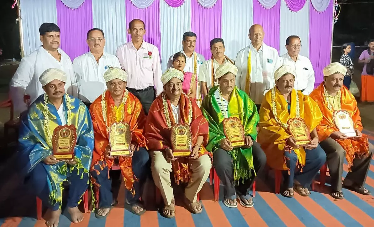 ಸಾಂಪ್ರದಾಯಕ ಕುಚ್ಚೂರು ಕಂಬಳದ ಸಮಾರೋಪ ಸಾಂಪ್ರದಾಯಕ ಕುಚ್ಚೂರು ಕಂಬಳದ ಸಮಾರೋಪ