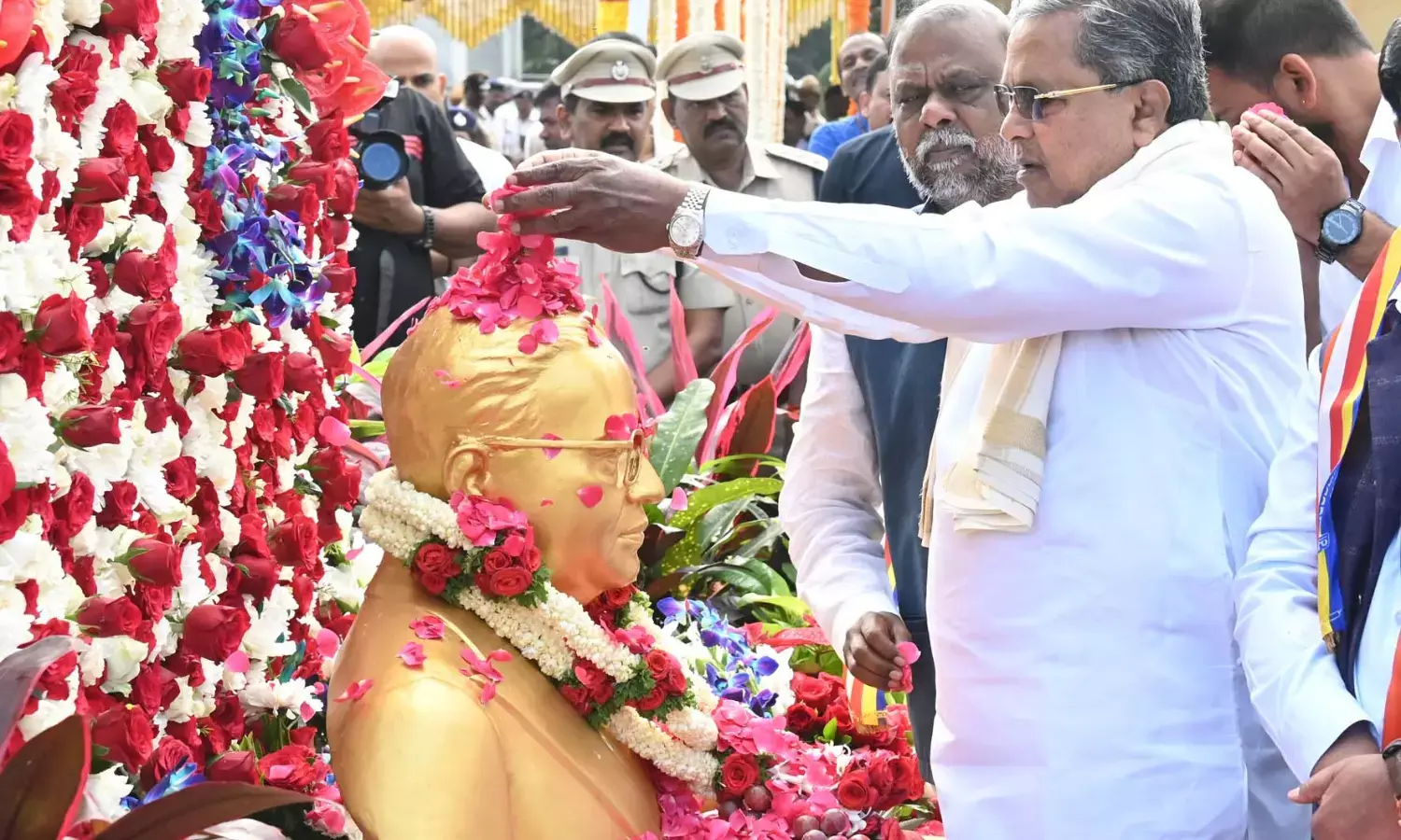 ಸಂವಿಧಾನದ ಧ್ಯೇಯೋದ್ದೇಶಗಳನ್ನು ಈಡೇರಿಸುವ ಪ್ರಾಮಾಣಿಕ ಪ್ರಯತ್ನ ಮಾಡಬೇಕಿದೆ: ಸಿಎಂ ಸಿದ್ದರಾಮಯ್ಯ