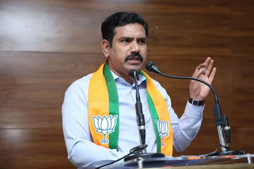 ರಾಜ್ಯ ಸರಕಾರಕ್ಕೆ ರೈತರ ಬಗ್ಗೆ ಪ್ರಾಮಾಣಿಕ ಕಳಕಳಿ ಇಲ್ಲ: ಬಿ.ವೈ.ವಿಜಯೇಂದ್ರ ರಾಜ್ಯ ಸರಕಾರಕ್ಕೆ ರೈತರ ಬಗ್ಗೆ ಪ್ರಾಮಾಣಿಕ ಕಳಕಳಿ ಇಲ್ಲ: ಬಿ.ವೈ.ವಿಜಯೇಂದ್ರ