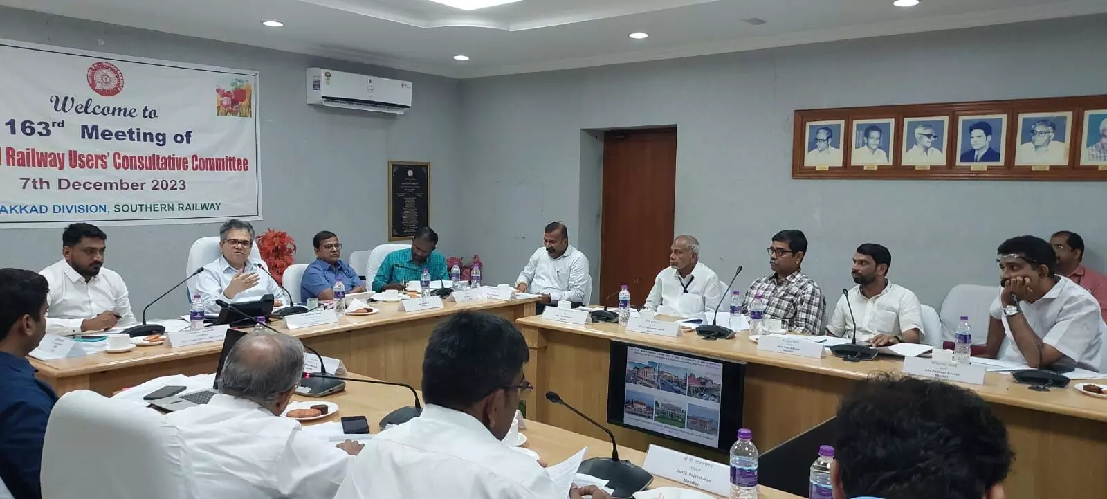 ಪಾಲಕ್ಕಾಡ್ ವಿಭಾಗ ಮಟ್ಟದ ರೈಲ್ವೆ ಬಳಕೆದಾರರ ಸಲಹಾ ಸಮಿತಿ ಸಭೆ ಪಾಲಕ್ಕಾಡ್ ವಿಭಾಗ ಮಟ್ಟದ ರೈಲ್ವೆ ಬಳಕೆದಾರರ ಸಲಹಾ ಸಮಿತಿ ಸಭೆ