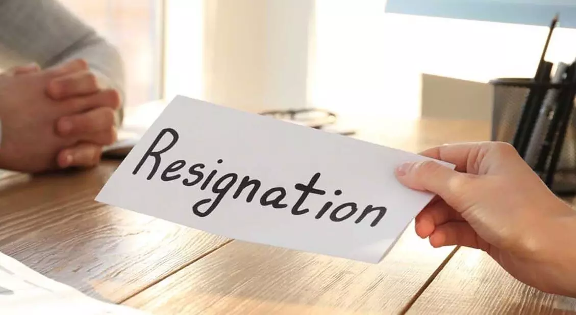 ಮರಳು ಸಮಿತಿ ಸದಸ್ಯತ್ವಕ್ಕೆ ರಾಜೀನಾಮೆ ಮರಳು ಸಮಿತಿ ಸದಸ್ಯತ್ವಕ್ಕೆ ರಾಜೀನಾಮೆ