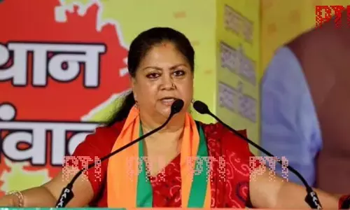 ರಾಜಸ್ಥಾನ ಸಿಎಂ ಆಯ್ಕೆ ಕಗ್ಗಂಟು: ದೆಹಲಿಗೆ ಧಾವಿಸಿದ ವಸುಂಧರ ರಾಜೇ