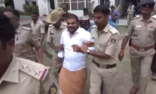 ಕಲಬುರಗಿ: ಕಾರು ಅಪಘಾತವನ್ನು ಹಲ್ಲೆ ಎಂದು ಬಿಂಬಿಸಿದ ಬಿಜೆಪಿ ಮುಖಂಡ ಮಣಿಕಂಠ ರಾಠೋಡ್​ ಪೊಲೀಸ್‌ ವಶಕ್ಕೆ