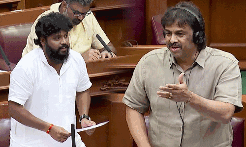 ಸರ್ಕಾರಿ ಶಾಲೆಯ ಎಂಟನೇ ತರಗತಿ ಮಕ್ಕಳಿಗೆ ಮತ್ತೆ ಸೈಕಲ್ ವಿತರಿಸುವಂತೆ ಶಾಸಕ ಪ್ರದೀಪ್ ಈಶ್ವರ್ ಆಗ್ರಹ