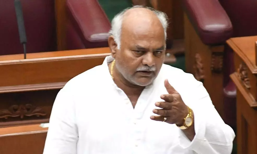 ಜಮೀನು ಹಸ್ತಾಂತರ ಬಳಿಕ ಜವಳಿ ಪಾರ್ಕ್ ಅಭಿವೃದ್ಧಿ: ಸಚಿವ ಶಿವನಂದ ಪಾಟೀಲ್ ಜಮೀನು ಹಸ್ತಾಂತರ ಬಳಿಕ ಜವಳಿ ಪಾರ್ಕ್ ಅಭಿವೃದ್ಧಿ: ಸಚಿವ ಶಿವನಂದ ಪಾಟೀಲ್