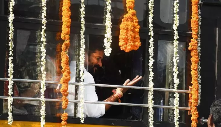 ತೆಲಂಗಾಣ: ಮಹಿಳೆಯರಿಗೆ ಉಚಿತ ಬಸ್ ಪ್ರಯಾಣ, ಬಡವರಿಗೆ ಆರೋಗ್ಯ ವಿಮೆ ಯೋಜನೆಗಳಿಗೆ ಚಾಲನೆ