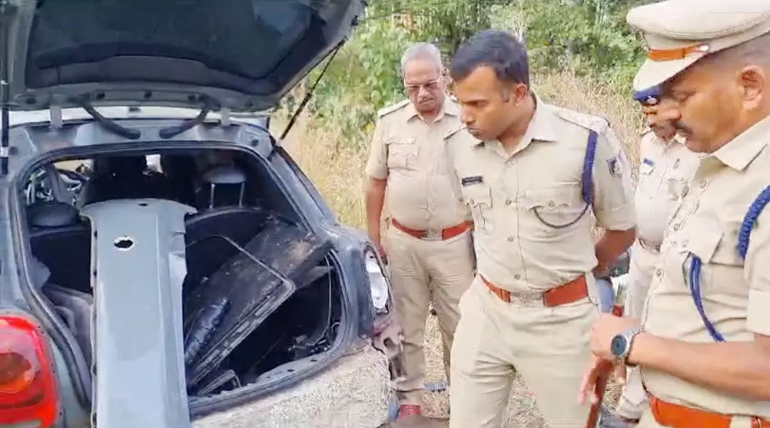 ಮಡಿಕೇರಿ| ವಾಹನ ಅಪಹರಿಸಿ 50 ಲಕ್ಷ ರೂ. ದರೋಡೆ : ಇಬ್ಬರ ಮೇಲೆ ಹಲ್ಲೆ