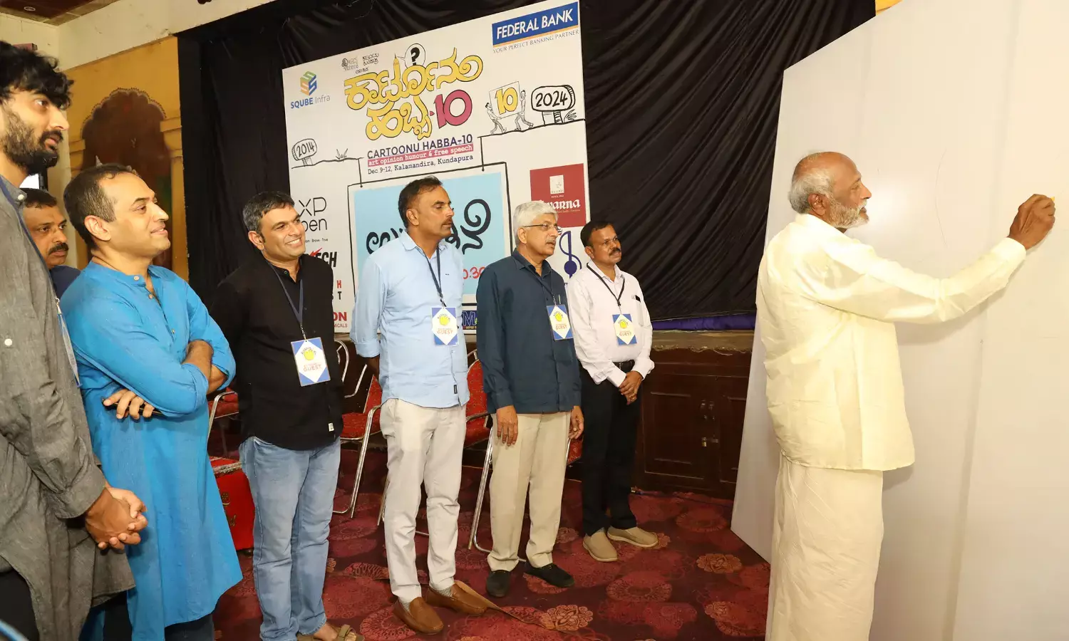 ಕಲಾವಿದರು ಅಂಕುಡೊಂಕು ತಿದ್ದಿದಾಗ ಸಮಾಜ ಸುಸ್ಥಿರವಾಗಿರಲು ಸಾಧ್ಯ: ಕುಂ.ವೀರಭದ್ರಪ್ಪ