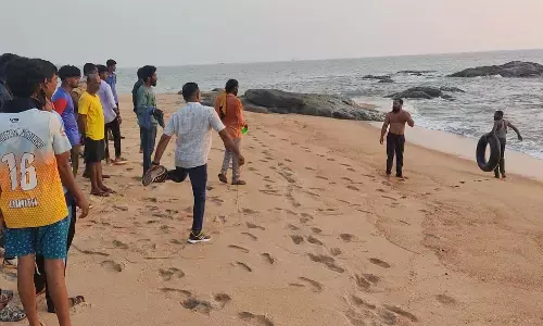 ಸೋಮೇಶ್ವರ : ಸಮುದ್ರದಲ್ಲಿ ಮುಳುಗಿ ಇಬ್ಬರು ವಿದ್ಯಾರ್ಥಿಗಳು ನಾಪತ್ತೆ