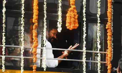 ತೆಲಂಗಾಣ: ಮಹಿಳೆಯರಿಗೆ ಉಚಿತ ಬಸ್ ಪ್ರಯಾಣ, ಬಡವರಿಗೆ ಆರೋಗ್ಯ ವಿಮೆ ಯೋಜನೆಗಳಿಗೆ ಚಾಲನೆ