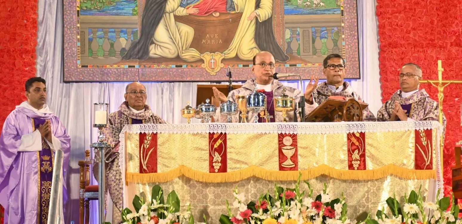 ಮೇರಿಯಮ್ಮರನ್ನು ಜಗತ್ತೇ ತಾಯಿ ಎಂದು ಪರಿಗಣಿಸಿದೆ: ಬಿಷಪ್ ಲೋಬೊ ಮೇರಿಯಮ್ಮರನ್ನು ಜಗತ್ತೇ ತಾಯಿ ಎಂದು ಪರಿಗಣಿಸಿದೆ: ಬಿಷಪ್ ಲೋಬೊ