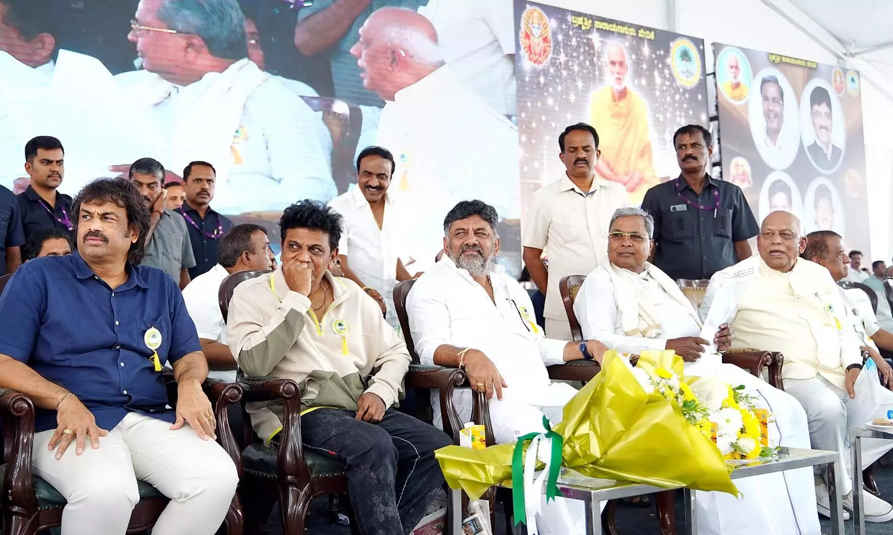 ಮುಖ್ಯಮಂತ್ರಿಗಳು ಬಡವರಿಗೆ ಭೂಮಿಯ ಹಕ್ಕನ್ನೂ ನೀಡಲಿ: ಸಚಿವ ಮಧು ಬಂಗಾರಪ್ಪ ಮನವಿ ಮುಖ್ಯಮಂತ್ರಿಗಳು ಬಡವರಿಗೆ ಭೂಮಿಯ ಹಕ್ಕನ್ನೂ ನೀಡಲಿ: ಸಚಿವ ಮಧು ಬಂಗಾರಪ್ಪ ಮನವಿ