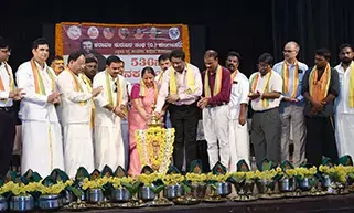 ಕುರುಬ ಸಮಾಜ ಕನಕದಾಸರ ಹೆಸರಲ್ಲಿ ಒಗ್ಗೂಡಬೇಕು: ಪ್ರಭಾವತಿ