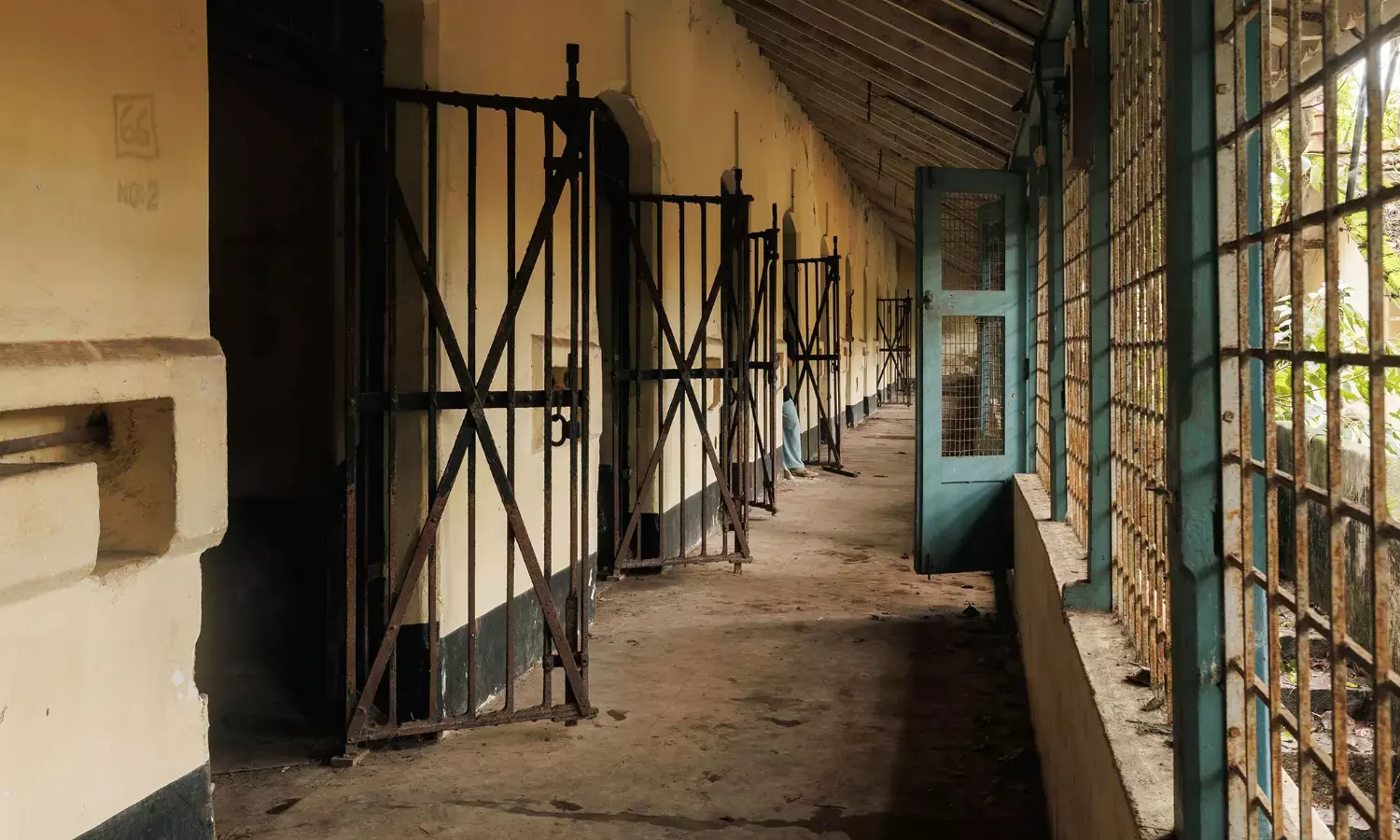 ಐತಿಹಾಸಿಕ ಸ್ಮಾರಕ ಉಡುಪಿ ಸಬ್‌ಜೈಲ್ ಉಳಿಸಲು ವಿಶಿಷ್ಟ ಪ್ರಯತ್ನ; ಹಳೆಯ ಕಾರಾಗೃಹ ಕಟ್ಟಡ ವಾಸ್ತುಶಿಲ್ಪದ ದಾಖಲಾತಿಯ ಪ್ರದರ್ಶನ