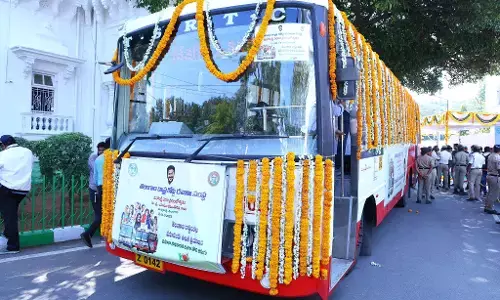 ತೆಲಂಗಾಣ ಮಹಿಳೆಯರಿಗೆ ಉಚಿತ ಪ್ರಯಾಣ; ಭರವಸೆ ಈಡೇರಿಸಿದ ಕಾಂಗ್ರೆಸ್
