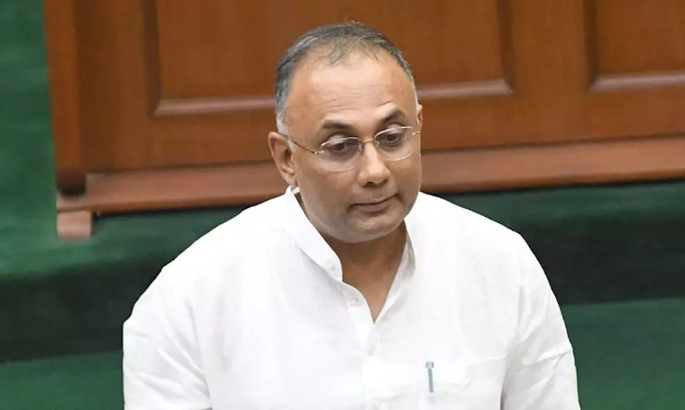 ಆಯುಷ್ ಆಸ್ಪತ್ರೆಗಳಿಗೆ ಸೂಕ್ತ ಮೇಲ್ವಿಚಾರಣೆ: ಸಚಿವ ದಿನೇಶ್ ಗುಂಡೂರಾವ್ ಆಯುಷ್ ಆಸ್ಪತ್ರೆಗಳಿಗೆ ಸೂಕ್ತ ಮೇಲ್ವಿಚಾರಣೆ: ಸಚಿವ ದಿನೇಶ್ ಗುಂಡೂರಾವ್