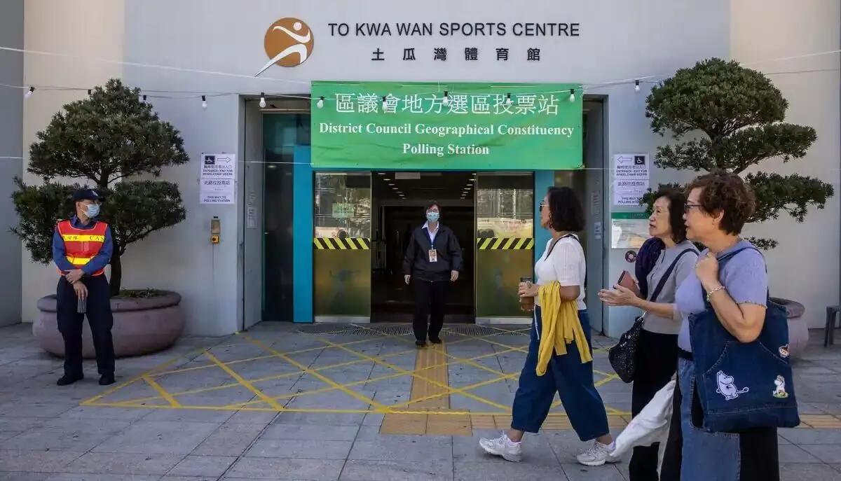 ಹಾಂಕಾಂಗ್: `ದೇಶಪ್ರೇಮಿಗಳಿಗೆ ಸೀಮಿತ ಚುನಾವಣೆಯಲ್ಲಿ ಕನಿಷ್ಠ ಮತದಾನ