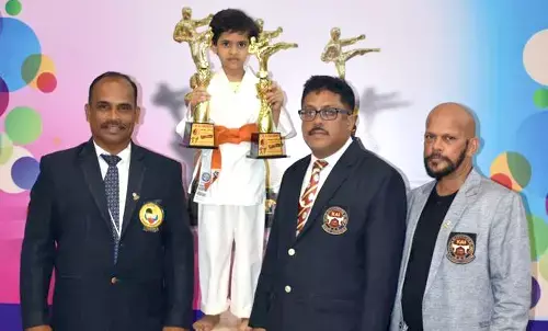 ಕರಾಟೆಯಲ್ಲಿ ಸಾಧನೆ ಮಾಡಿದ ಹತ್ತರ ಬಾಲೆ