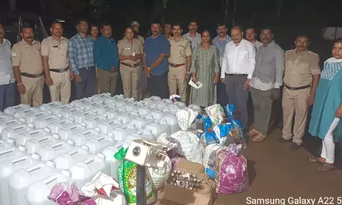 ಮಂಗಳೂರು: ಅಕ್ರಮ ಸಾರಾಯಿ ಘಟಕಕ್ಕೆ ಅಬಕಾರಿ ಇಲಾಖೆ ಅಧಿಕಾರಿಗಳು ದಾಳಿ