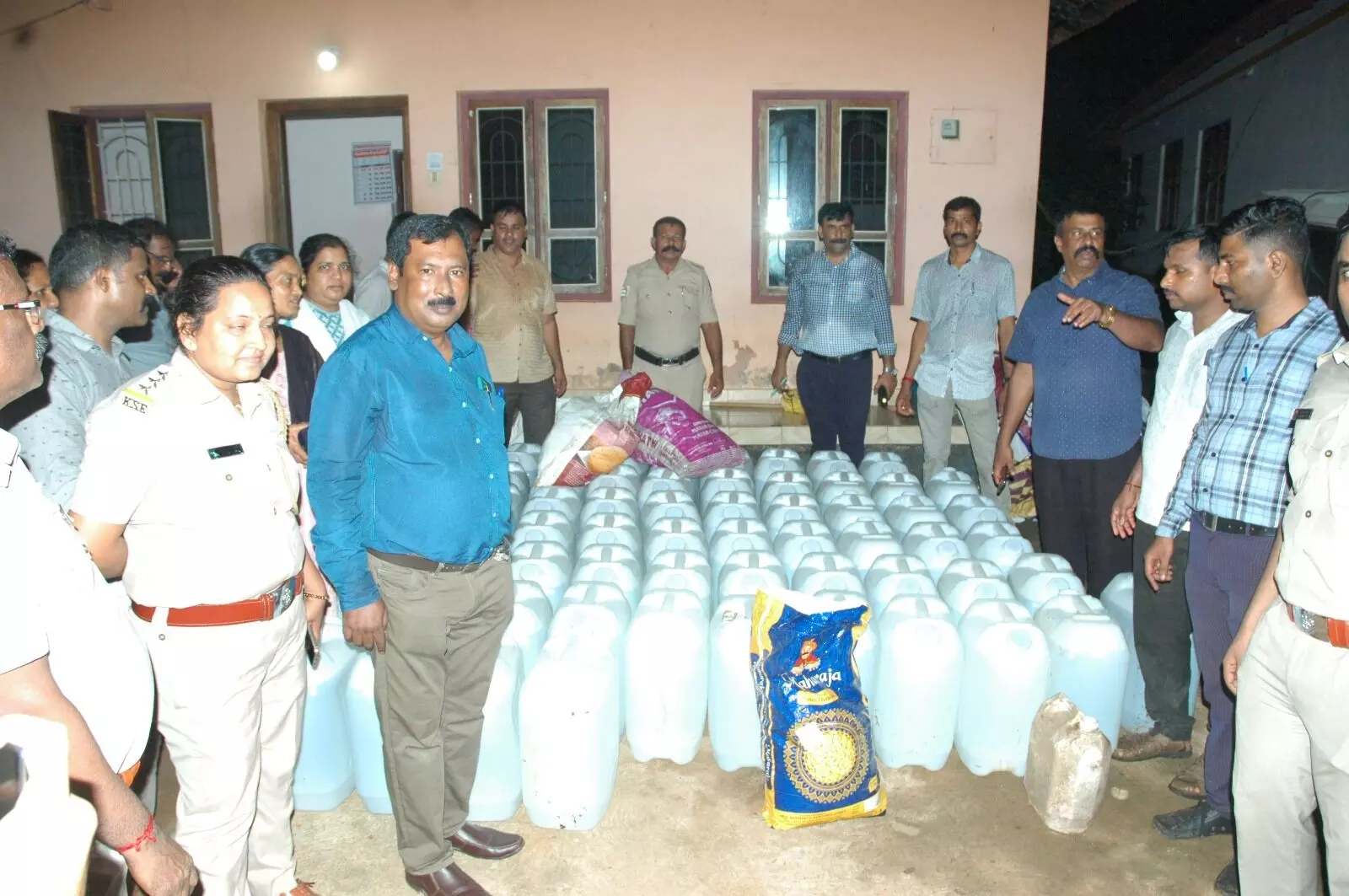 ತಲಪಾಡಿ: ಅಂತಾರಾಜ್ಯ ಅಕ್ರಮ ಸಾರಾಯಿ ದಂಧೆ ಬಯಲಿಗೆ: ಮೂವರು ವಶಕ್ಕೆ, ಓರ್ವ ಪರಾರಿ