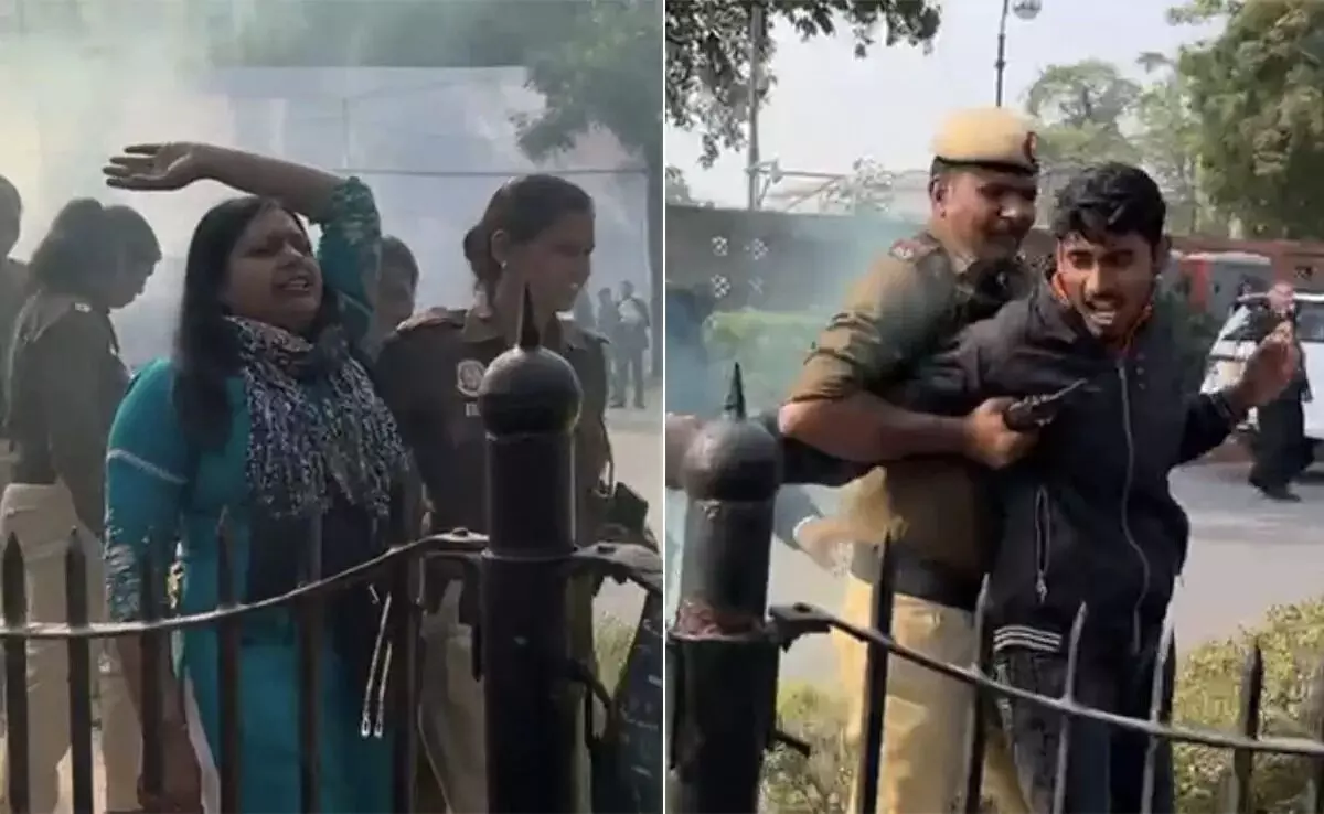 ಲೋಕಸಭೆಯಲ್ಲಿ ಭದ್ರತಾ ಲೋಪ: ಸಂಸತ್ತಿನ ಹೊರಗೆ ಪ್ರತಿಭಟಿಸುತ್ತಿದ್ದ ಓರ್ವ ಮಹಿಳೆ ಸಹಿತ ಇಬ್ಬರು ವಶಕ್ಕೆ