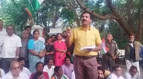 ಸಂಸತ್ ಭವನದ ದಾಳಿಗೆ ಮೈಸೂರಿನ ಸಂಸದ ಪ್ರತಾಪ್ ಸಿಂಹ ಕಚೇರಿಯಲ್ಲಿ ಸಂಚು ನಡೆದಿತ್ತು: ಕೆಪಿಸಿಸಿ ವಕ್ತಾರ ಎಂ.ಲಕ್ಷ್ಮಣ್ ಆರೋಪ ಸಂಸತ್ ಭವನದ ದಾಳಿಗೆ ಮೈಸೂರಿನ ಸಂಸದ ಪ್ರತಾಪ್ ಸಿಂಹ ಕಚೇರಿಯಲ್ಲಿ ಸಂಚು ನಡೆದಿತ್ತು: ಕೆಪಿಸಿಸಿ ವಕ್ತಾರ ಎಂ.ಲಕ್ಷ್ಮಣ್ ಆರೋಪ