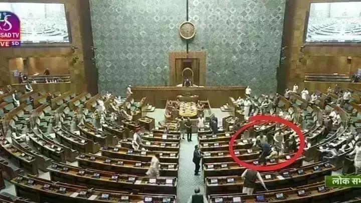 ಸಂಸತ್‌ ಭದ್ರತಾ ವೈಫಲ್ಯ| ತನಿಖೆ ನಡೆಸಲು ಪ್ರತಾಪ್ ಸಿಂಹರನ್ನು ವಶಕ್ಕೆ ಪಡೆದಿಲ್ಲವೇಕೆ ಎಂದು ಪ್ರಶ್ನಿಸಿದ ಕಾಂಗ್ರೆಸ್