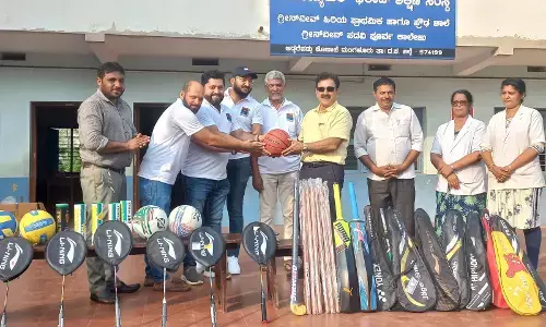 ಅಡ್ಕರೆಪಡ್ಪು: ಹೋಪ್ ಕಂಪೆನಿಯಿಂದ ಗ್ರೀನ್ ವೀವ್ ಶಾಲೆಗೆ ಕ್ರೀಡಾ ಸಾಮಗ್ರಿಗಳ ಕೊಡುಗೆ