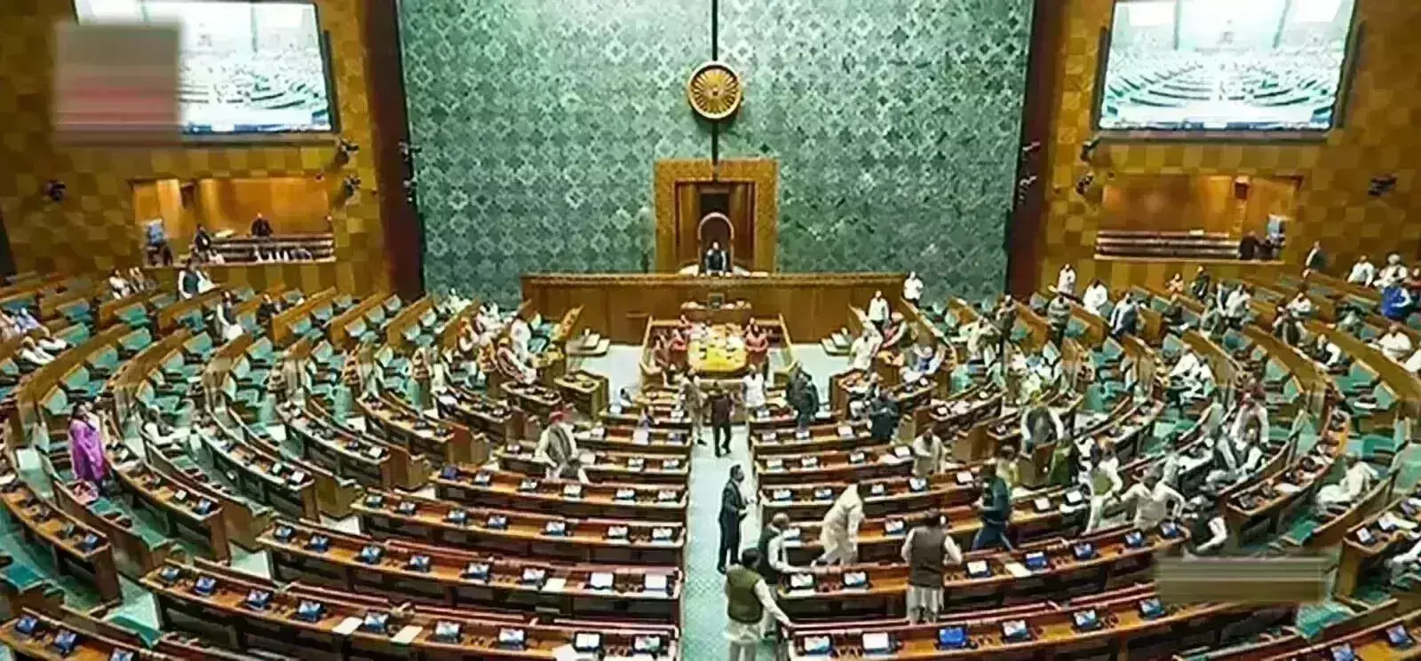 ಸಂಸತ್ ಮೇಲಿನ ದಾಳಿ : ಆರೋಪಿಗಳು ವಿಭಿನ್ನ ಶೈಕ್ಷಣಿಕ, ಸಾಮಾಜಿಕ ಹಿನ್ನೆಲೆಯಿಂದ ಬಂದವರು ಸಂಸತ್ ಮೇಲಿನ ದಾಳಿ : ಆರೋಪಿಗಳು ವಿಭಿನ್ನ ಶೈಕ್ಷಣಿಕ, ಸಾಮಾಜಿಕ ಹಿನ್ನೆಲೆಯಿಂದ ಬಂದವರು