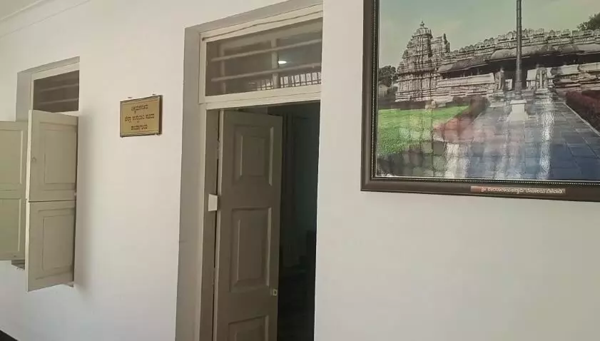 ಚಿಕ್ಕಮಗಳೂರು ಜಿಲ್ಲಾ ಉಸ್ತುವಾರಿ ಸಚಿವರ ಕಚೇರಿಯಲ್ಲಿ ಕಳ್ಳತನ! ಚಿಕ್ಕಮಗಳೂರು ಜಿಲ್ಲಾ ಉಸ್ತುವಾರಿ ಸಚಿವರ ಕಚೇರಿಯಲ್ಲಿ ಕಳ್ಳತನ!