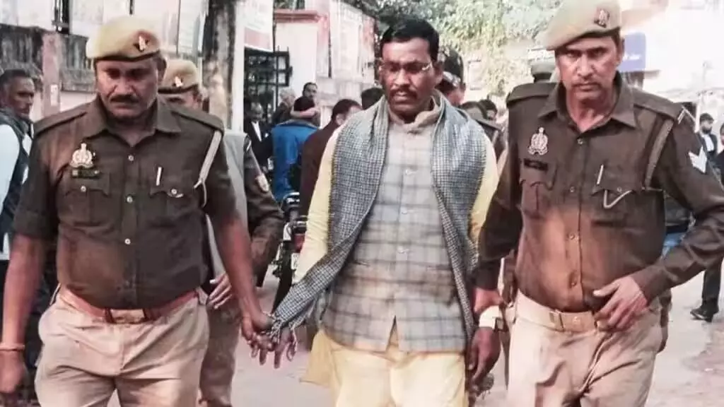 ಅಪ್ರಾಪ್ತೆಯ ಅತ್ಯಾಚಾರ ಪ್ರಕರಣ: ಉತ್ತರ ಪ್ರದೇಶ ಬಿಜೆಪಿ ಶಾಸಕನಿಗೆ 25 ವರ್ಷ ಕಠಿಣ ಸಜೆ ಅಪ್ರಾಪ್ತೆಯ ಅತ್ಯಾಚಾರ ಪ್ರಕರಣ: ಉತ್ತರ ಪ್ರದೇಶ ಬಿಜೆಪಿ ಶಾಸಕನಿಗೆ 25 ವರ್ಷ ಕಠಿಣ ಸಜೆ