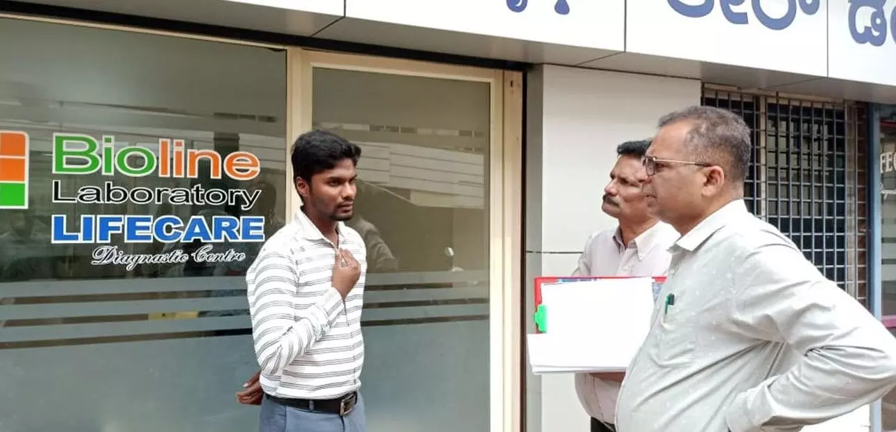 ಉಡುಪಿ ಜಿಲ್ಲೆಯಲ್ಲಿ ನಕಲಿ ವೈದ್ಯರ ಹಾವಳಿ: ತಡೆಗಟ್ಟಲು ಆರೋಗ್ಯ ಇಲಾಖೆಯ ಅಧಿಕಾರಿಗಳಿಂದ ದಾಳಿ