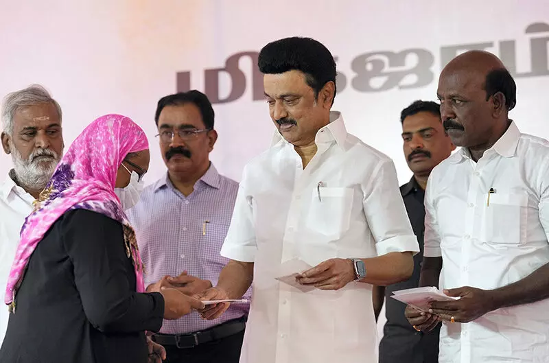 ಮಿಚಾಂಗ್ ಚಂಡಮಾರುತ: ಸಂತ್ರಸ್ತರಿಗೆ ಪರಿಹಾರ ಬಿಡುಗಡೆ ಮಾಡಿದ ಸಿಎಂ ಸ್ಟಾಲಿನ್