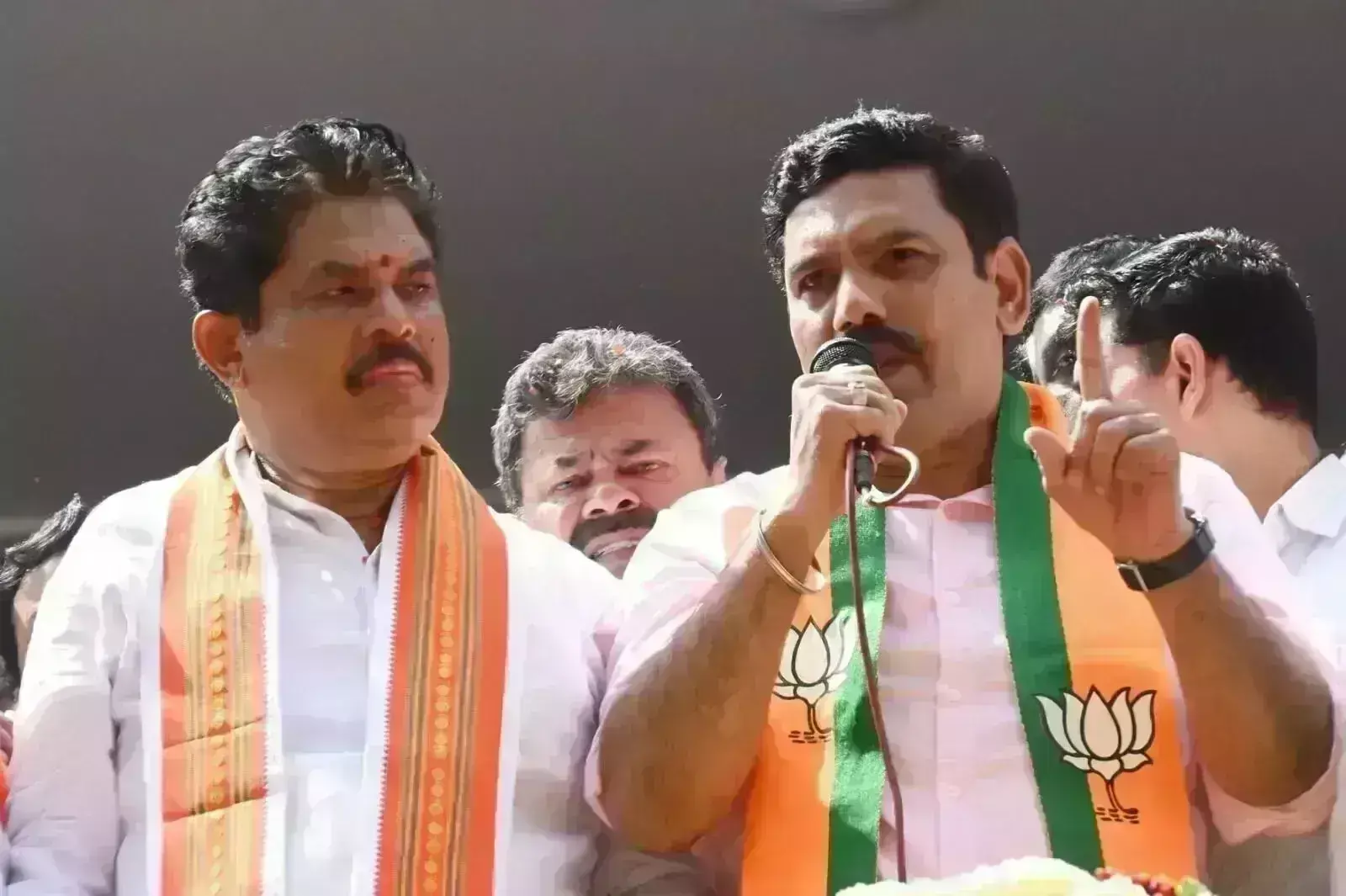 ಅಧಿವೇಶನದಲ್ಲಿ ಪರಸ್ಪರ ದೂಷಿಸಿಕೊಂಡ ಬಿಜೆಪಿ ಮುಖಂಡರು