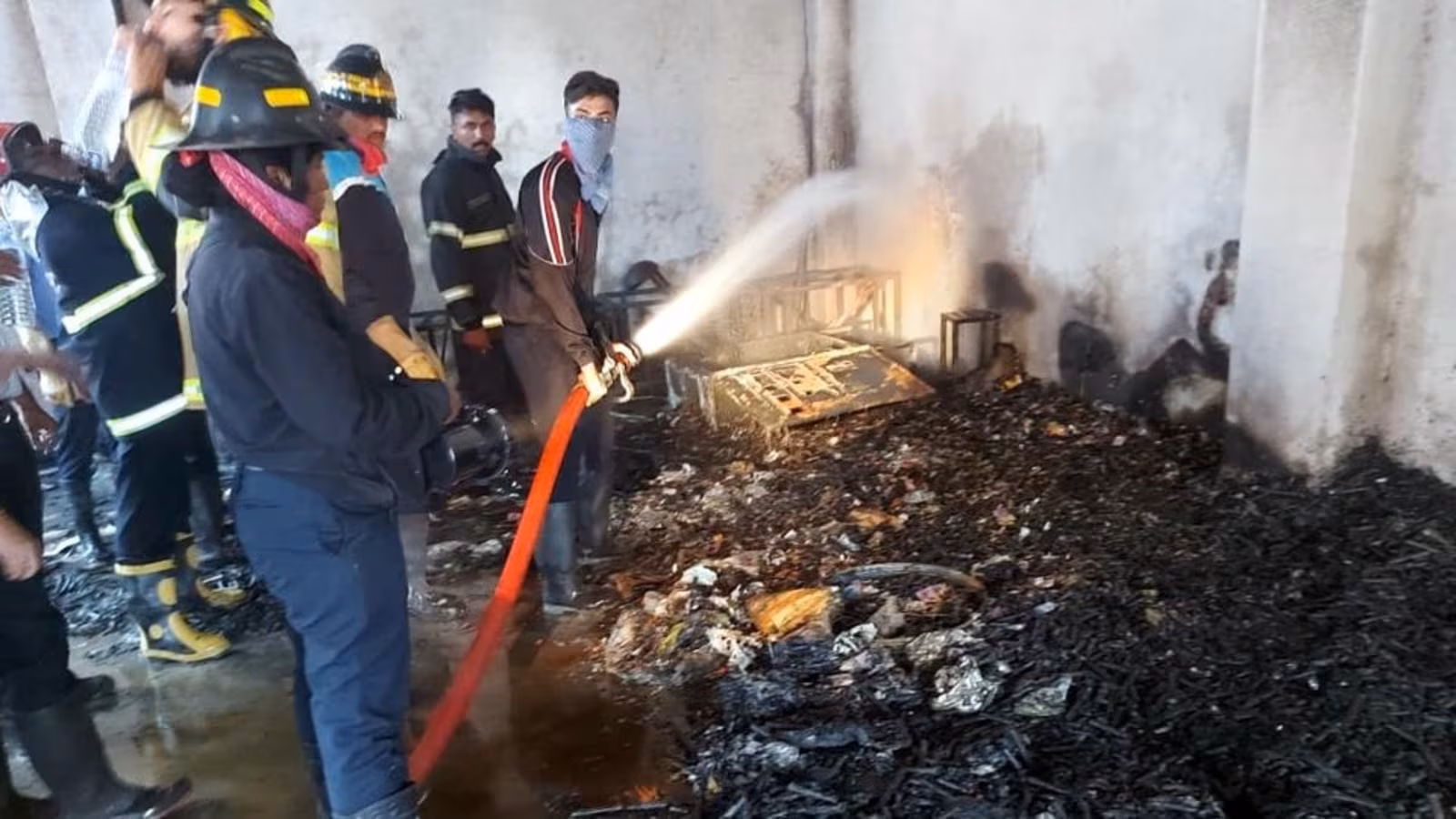 ಪುಣೆಯ ಮೇಣದಬತ್ತಿ ಕಾರ್ಖಾನೆಯಲ್ಲಿ ಬೆಂಕಿ ಅಪಘಾತ ; ಮೃತರ ಸಂಖ್ಯೆ 14ಕ್ಕೆ ಏರಿಕೆ