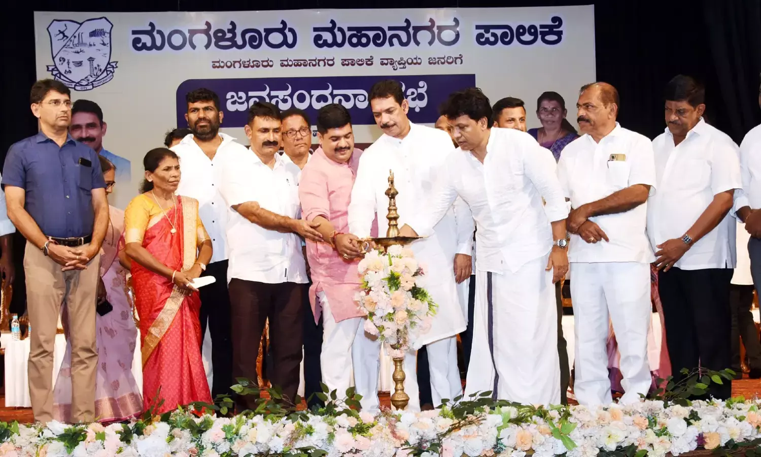 ಅಧಿಕಾರಿಗಳ ತಪ್ಪಿನಿಂದ ಜನಪ್ರತಿನಿಧಿಗಳಿಗೆ ಕೆಟ್ಟ ಹೆಸರು: ಸಂಸದ ನಳಿನ್ ಕುಮಾರ್ ಕಟೀಲು