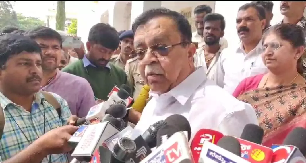 ಕಾಡು ಹಂದಿ ದಾಳಿ: ಮೃತರ ಕುಟುಂಬಕ್ಕೆ 15 ಲಕ್ಷ ಪರಿಹಾರ; ಗಾಯಾಳುಗೆ ಮಾಸಿಕ 4 ಸಾವಿರ ಘೋಷಿಸಿದ ಸಚಿವ ರಾಜಣ್ಣ ಕಾಡು ಹಂದಿ ದಾಳಿ: ಮೃತರ ಕುಟುಂಬಕ್ಕೆ 15 ಲಕ್ಷ ಪರಿಹಾರ; ಗಾಯಾಳುಗೆ ಮಾಸಿಕ 4 ಸಾವಿರ ಘೋಷಿಸಿದ ಸಚಿವ ರಾಜಣ್ಣ