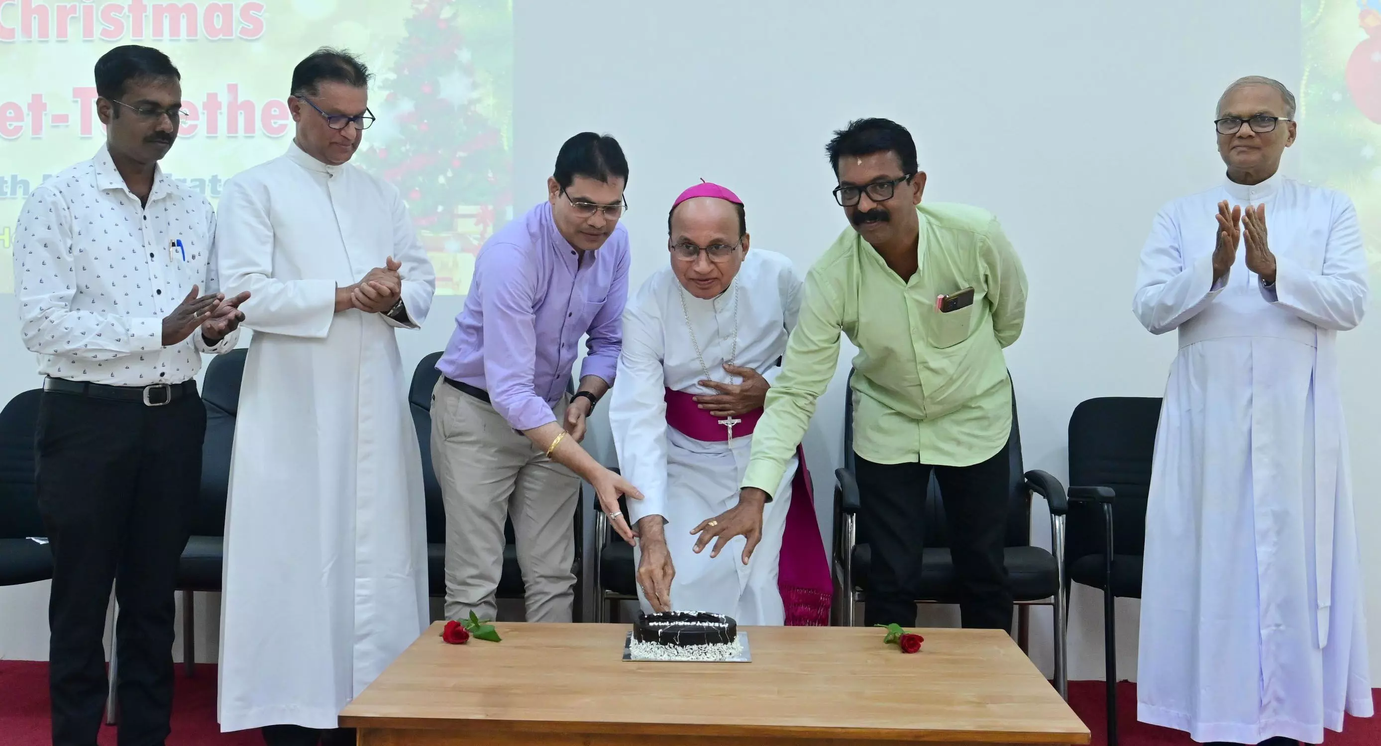 ಶಾಂತಿ ಇದ್ದಲ್ಲಿ ಮಾತ್ರ ಸಾಮರಸ್ಯ, ಸಹಬಾಳ್ವೆ ಸಾಧ್ಯ: ಬಿಷಪ್ ಜೆರಾಲ್ಡ್ ಲೋಬೊ ಶಾಂತಿ ಇದ್ದಲ್ಲಿ ಮಾತ್ರ ಸಾಮರಸ್ಯ, ಸಹಬಾಳ್ವೆ ಸಾಧ್ಯ: ಬಿಷಪ್ ಜೆರಾಲ್ಡ್ ಲೋಬೊ