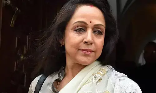 “ಅವರು ಹೆಚ್ಚು ಪ್ರಶ್ನೆಗಳನ್ನು ಕೇಳುತ್ತಾರೆ”: ಸಂಸದರ ಅಮಾನತು ಕುರಿತು ಬಿಜೆಪಿ ಸಂಸದೆ ಹೇಮಾ ಮಾಲಿನಿ ಪ್ರತಿಕ್ರಿಯೆ