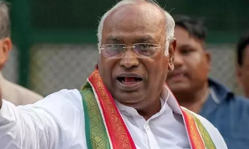 ನಾನು ದಲಿತನಾಗಿರುವುದರಿಂದ ಸಂಸತ್ತಿನಲ್ಲಿ ಮಾತನಾಡಲು ನನಗೆ ಅವಕಾಶ ನೀಡುತ್ತಿಲ್ಲ ಎಂದು ನಾನು ಹೇಳಬೇಕೇ?: ಮಲ್ಲಿಕಾರ್ಜುನ ಖರ್ಗೆ