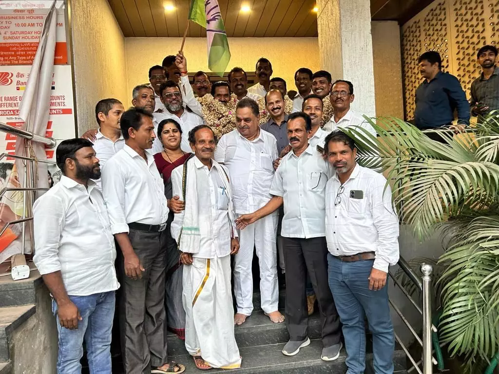 ಬಿಜೆಪಿ ರೈತ ಮೋರ್ಚ ಮಾಜಿ ಜಿಲ್ಲಾಧ್ಯಕ್ಷ ರಾಧಕೃಷ್ಣ ಬೊಳ್ಳೂರು ಕಾಂಗ್ರೆಸ್ ಸೇರ್ಪಡೆ ಬಿಜೆಪಿ ರೈತ ಮೋರ್ಚ ಮಾಜಿ ಜಿಲ್ಲಾಧ್ಯಕ್ಷ ರಾಧಕೃಷ್ಣ ಬೊಳ್ಳೂರು ಕಾಂಗ್ರೆಸ್ ಸೇರ್ಪಡೆ