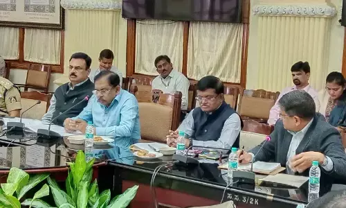 ಹೊಸ ವರ್ಷ ಆಚರಣೆ; ಹೊರಗಿನಿಂದ ಬರುವವರ ಮೇಲೆ ಸೂಕ್ತ ನಿಗಾವಹಿಸಲು ಗೃಹ ಸಚಿವ ಸೂಚನೆ