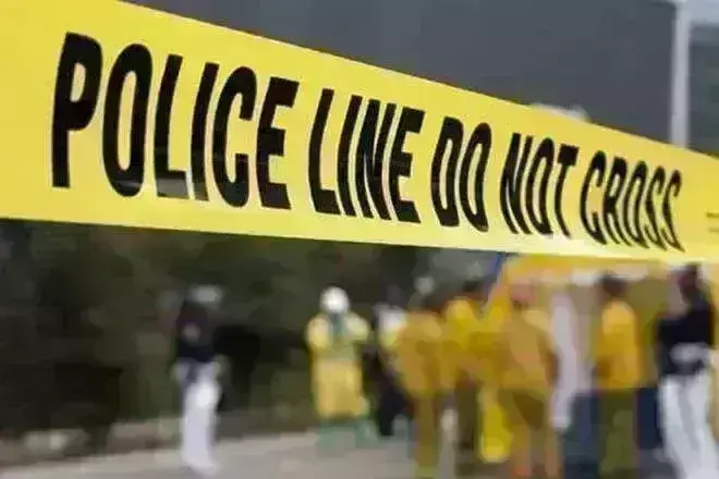 ಕಲಬುರಗಿ: ಪೆಟ್ರೋಲ್ ಸುರಿದು ಸುಟ್ಟ ಸ್ಥಿತಿಯಲ್ಲಿ ವ್ಯಕ್ತಿಯ ಮೃತದೇಹ ಪತ್ತೆ ಕಲಬುರಗಿ: ಪೆಟ್ರೋಲ್ ಸುರಿದು ಸುಟ್ಟ ಸ್ಥಿತಿಯಲ್ಲಿ ವ್ಯಕ್ತಿಯ ಮೃತದೇಹ ಪತ್ತೆ